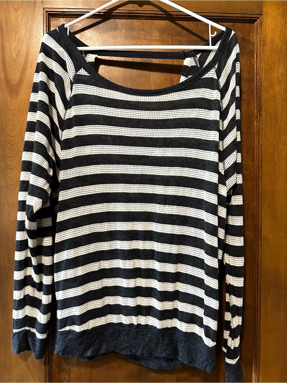 Alo Yoga Open Back Striped Perforated Long Sleeve Shirt XL